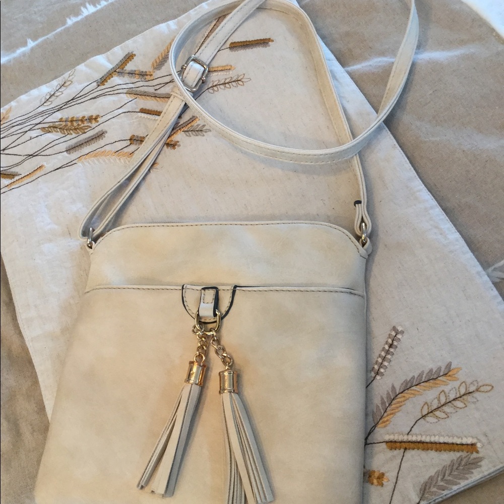 Perfect “Fall” crossbody